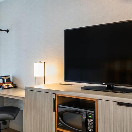 Comfort Inn Laval Luaran gambar