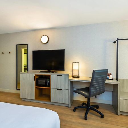 Comfort Inn Laval Luaran gambar
