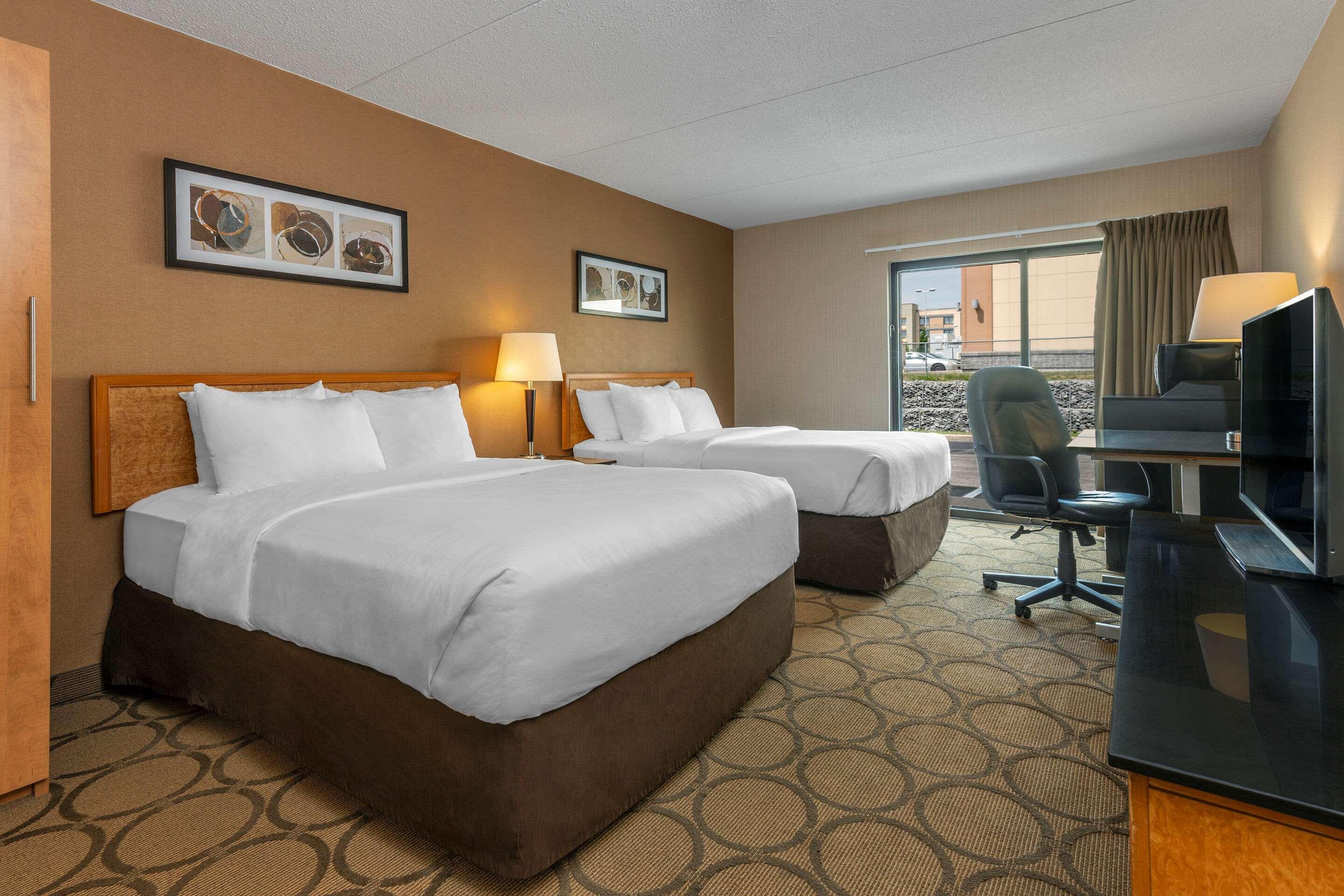 Comfort Inn Laval Luaran gambar