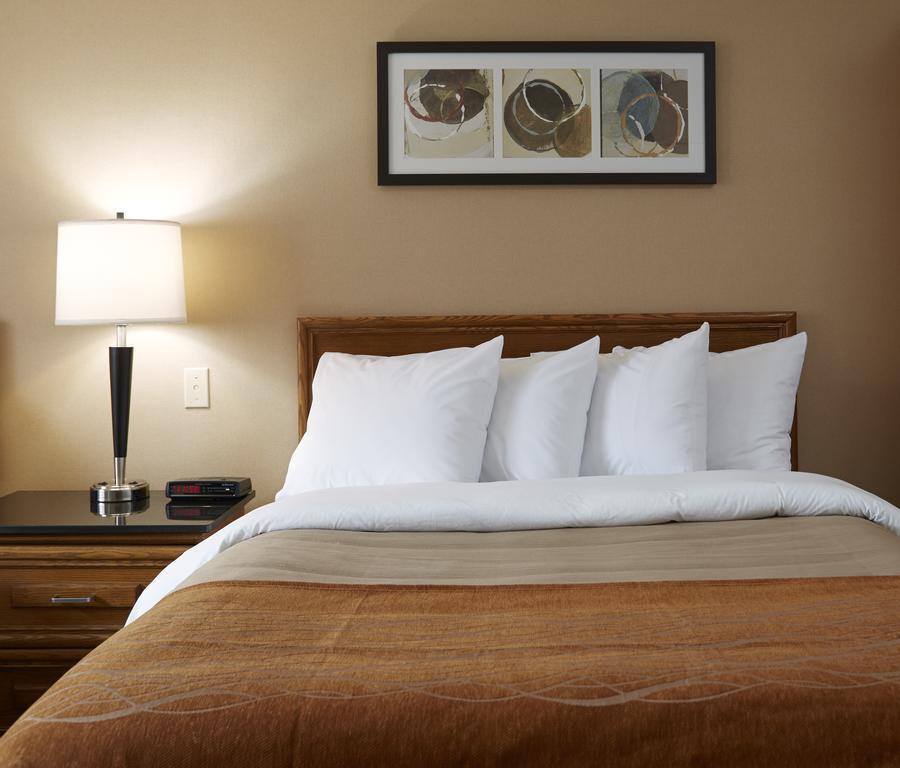 Comfort Inn Laval Luaran gambar