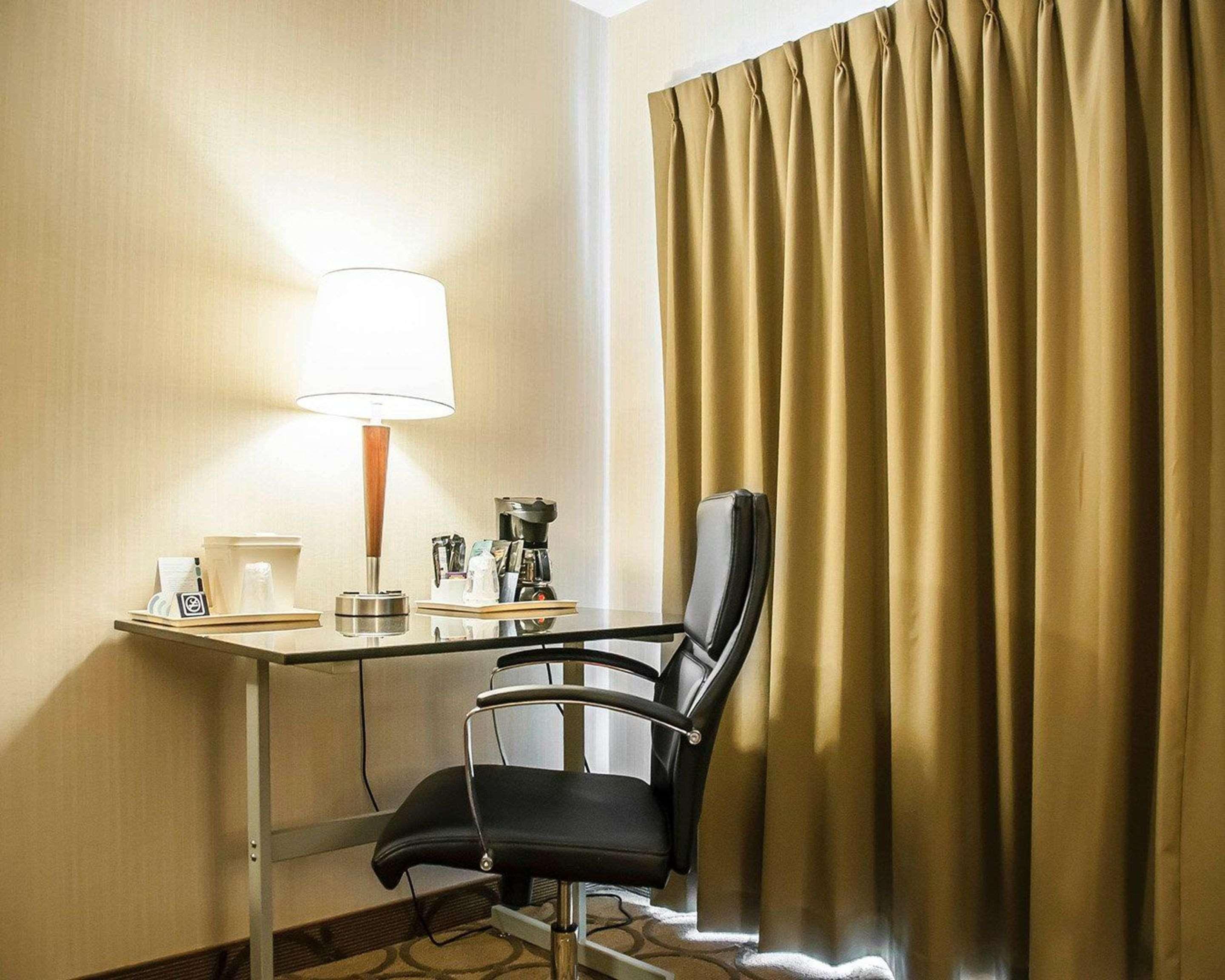 Comfort Inn Laval Luaran gambar
